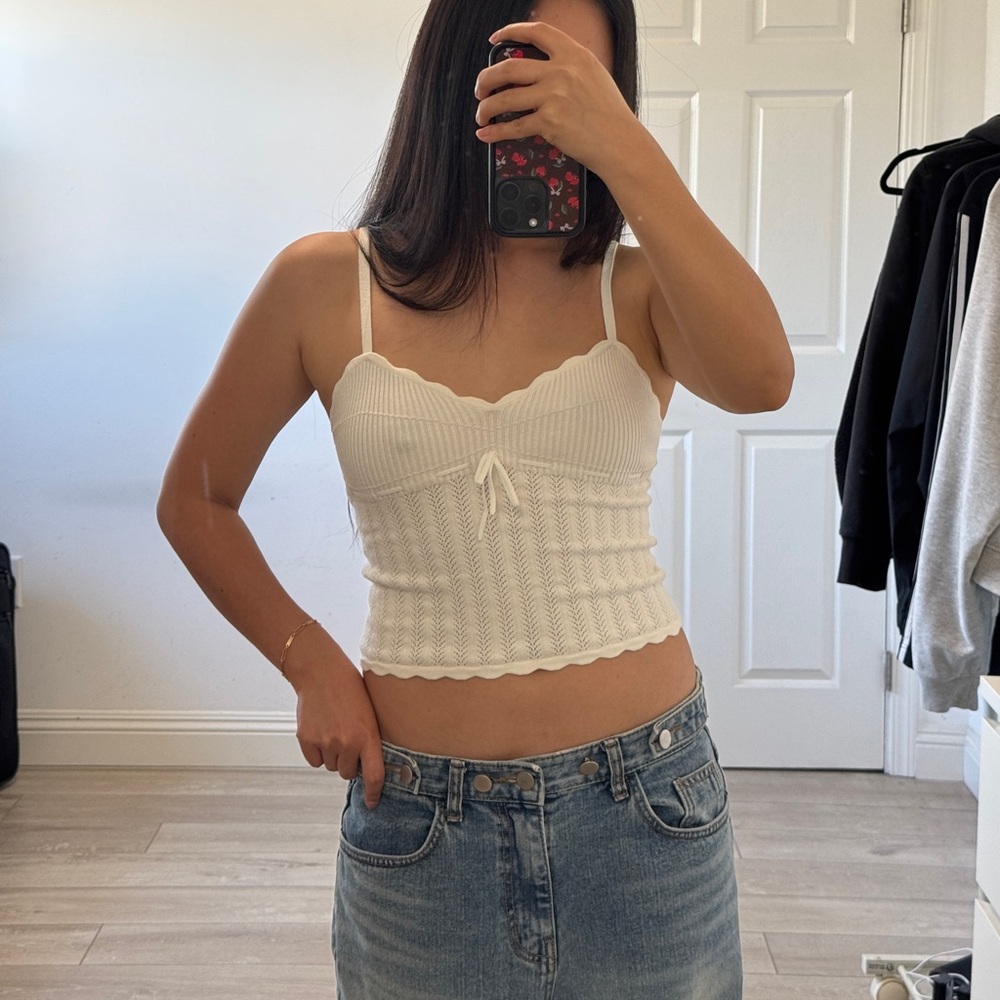 Wilfred White Scallop-Trim Knit Cami